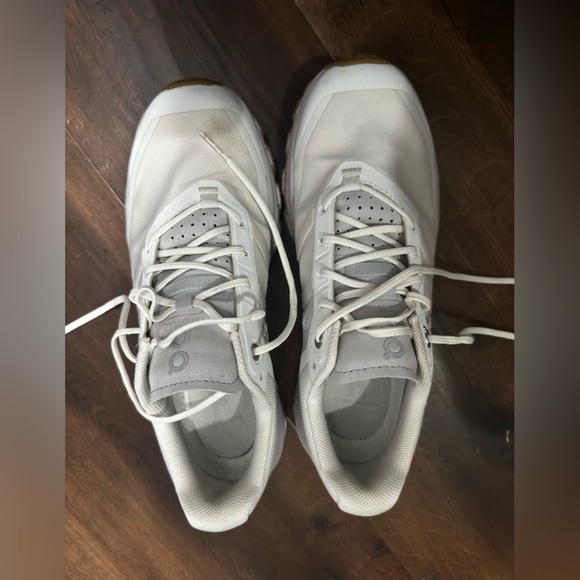 On Cloud 5 - Picture 3 of 3